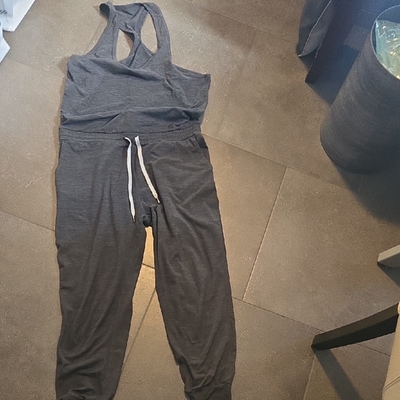 Vuori Charcoal Jumpsuit with Drawstring Waist - Picture 2 of 6